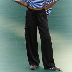 Aerie Satin Wide Leg Shine Cargo Skater Pants Black Size XS Y2K Comfort